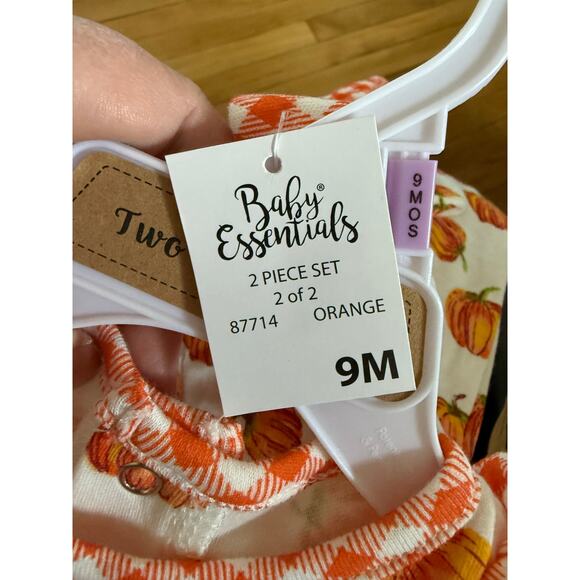 NWT Baby Essentials 2 piece pumpkin fall infant outfit with matching headband - Picture 4 of 7